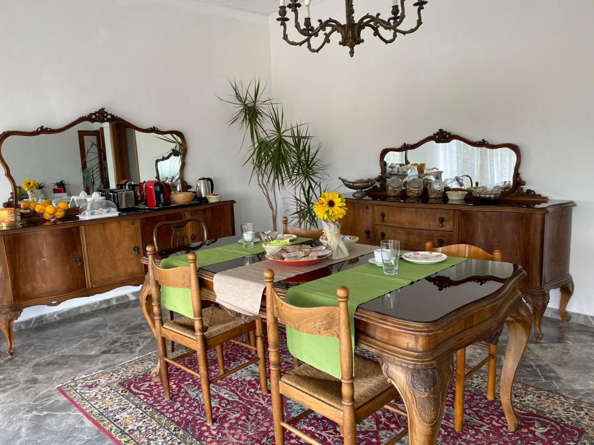 سارزانا B&B Del Viaggiatore المظهر الخارجي الصورة