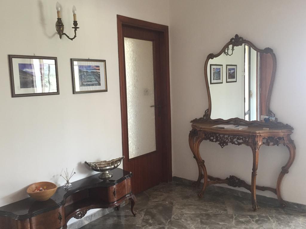 سارزانا B&B Del Viaggiatore المظهر الخارجي الصورة