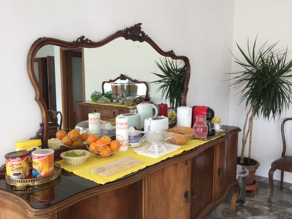 سارزانا B&B Del Viaggiatore المظهر الخارجي الصورة