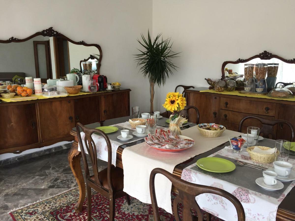 سارزانا B&B Del Viaggiatore المظهر الخارجي الصورة